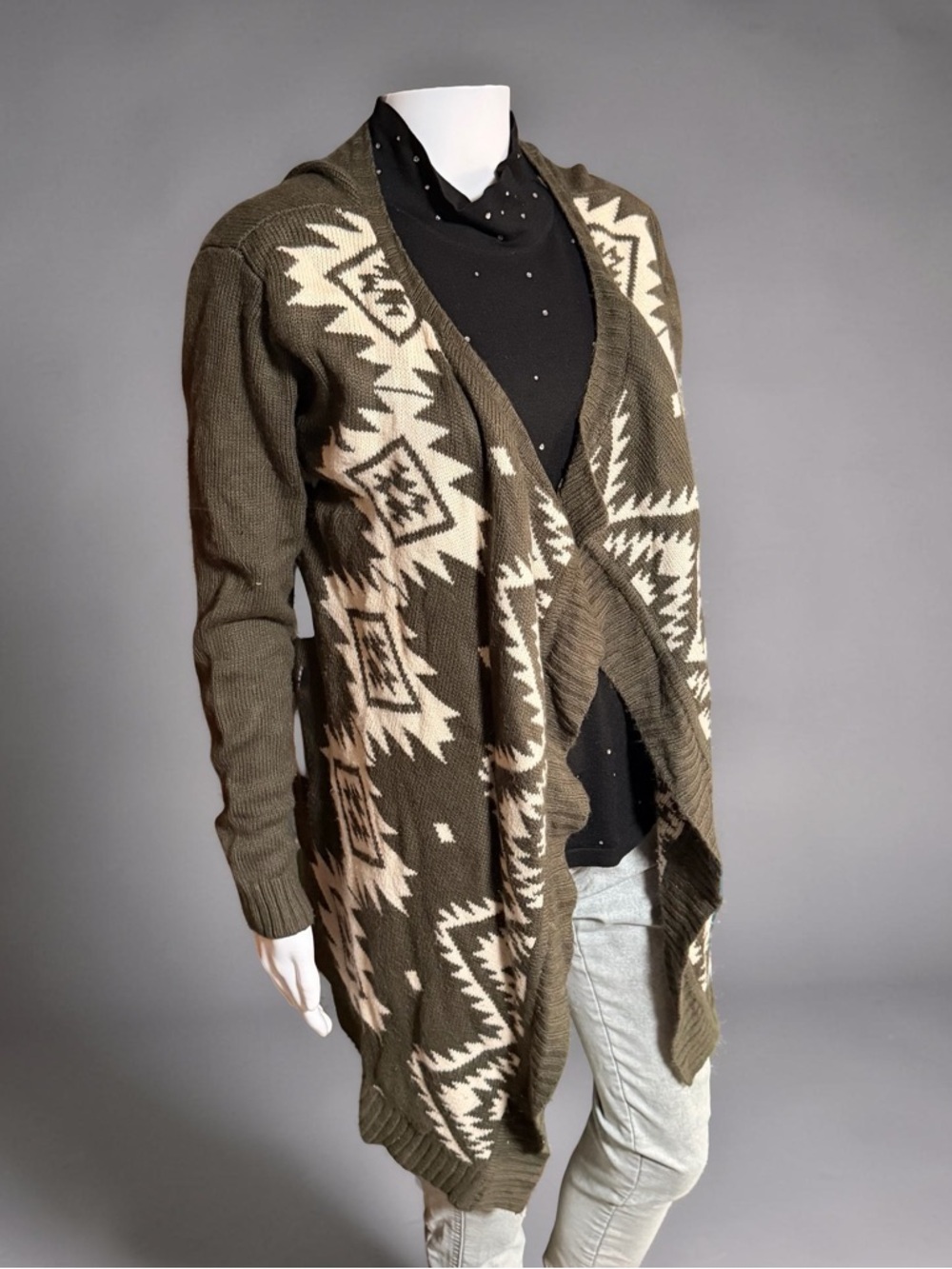 Audrey Ann Aztec Open Front Cardigan – Olive Green Size M/L